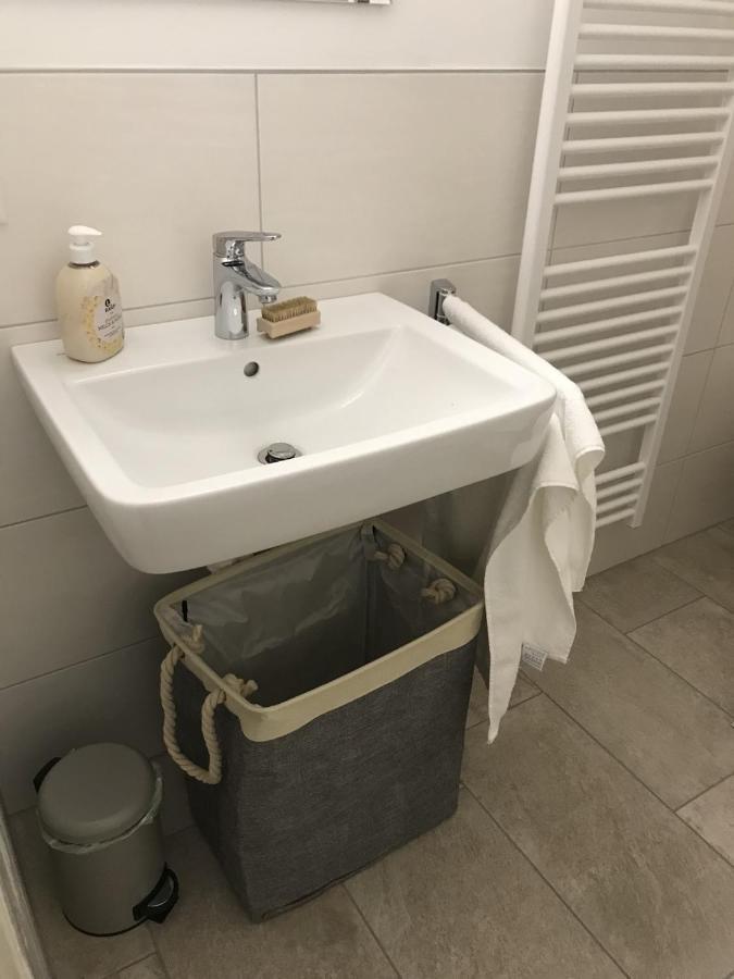 Schoenes Ferienappartment In Zell Am See: Zentral Gelegen Und Naehe Der Areitbahn Und Dem Zeller See Luaran gambar